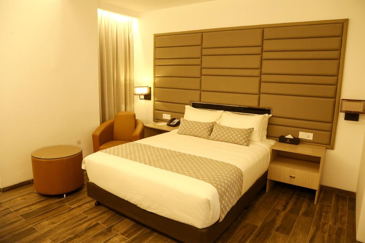 Best Western Sks Chattogram จิตตะกอง ภายนอก รูปภาพ