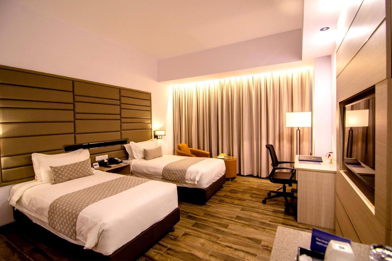 Best Western Sks Chattogram จิตตะกอง ภายนอก รูปภาพ