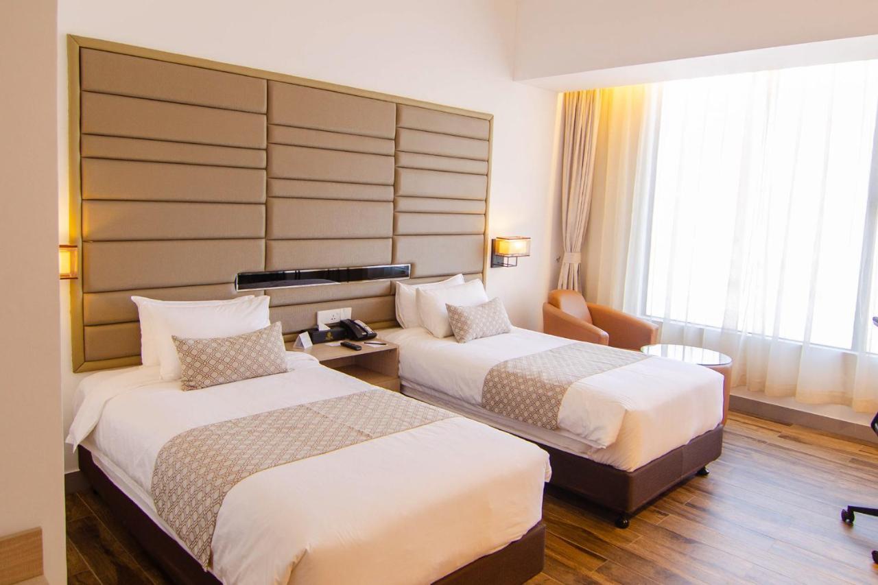 Best Western Sks Chattogram จิตตะกอง ภายนอก รูปภาพ