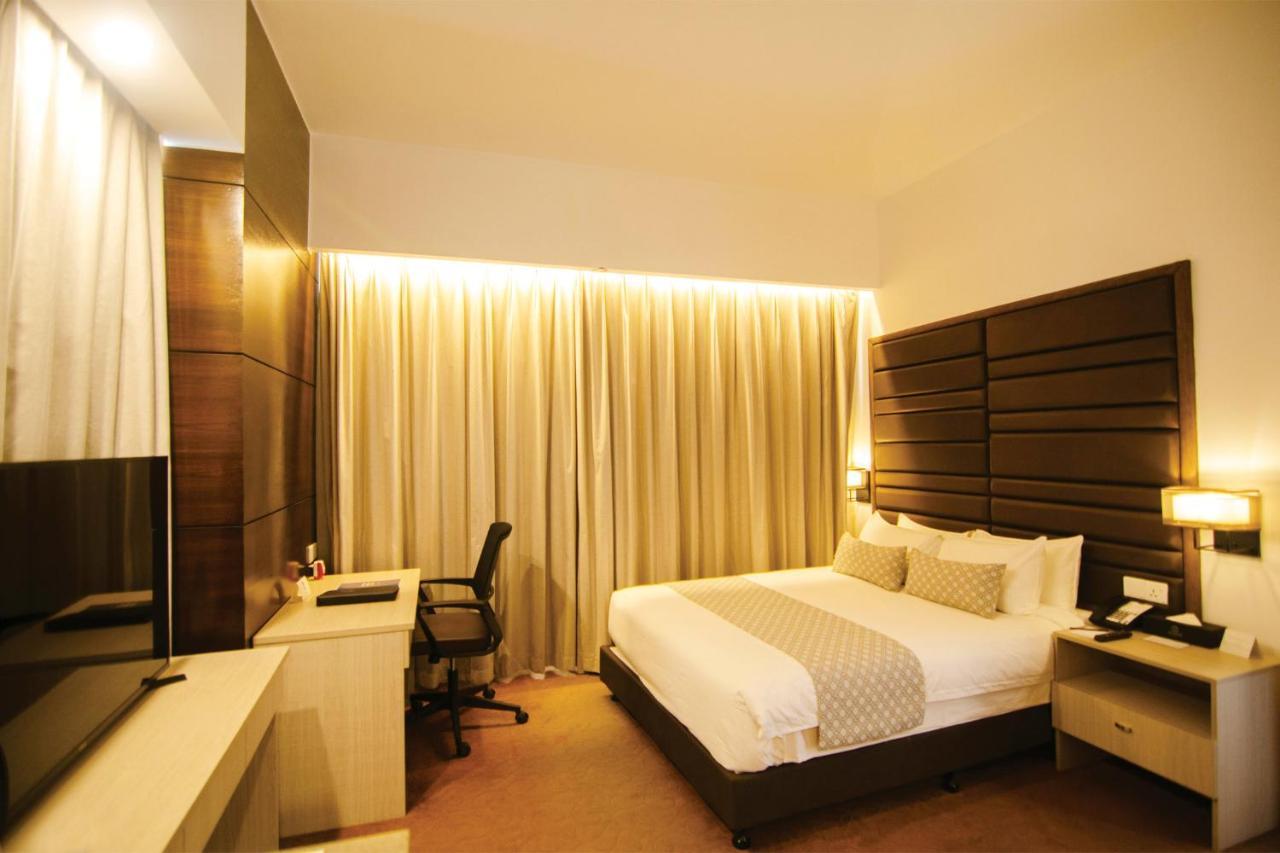 Best Western Sks Chattogram จิตตะกอง ภายนอก รูปภาพ
