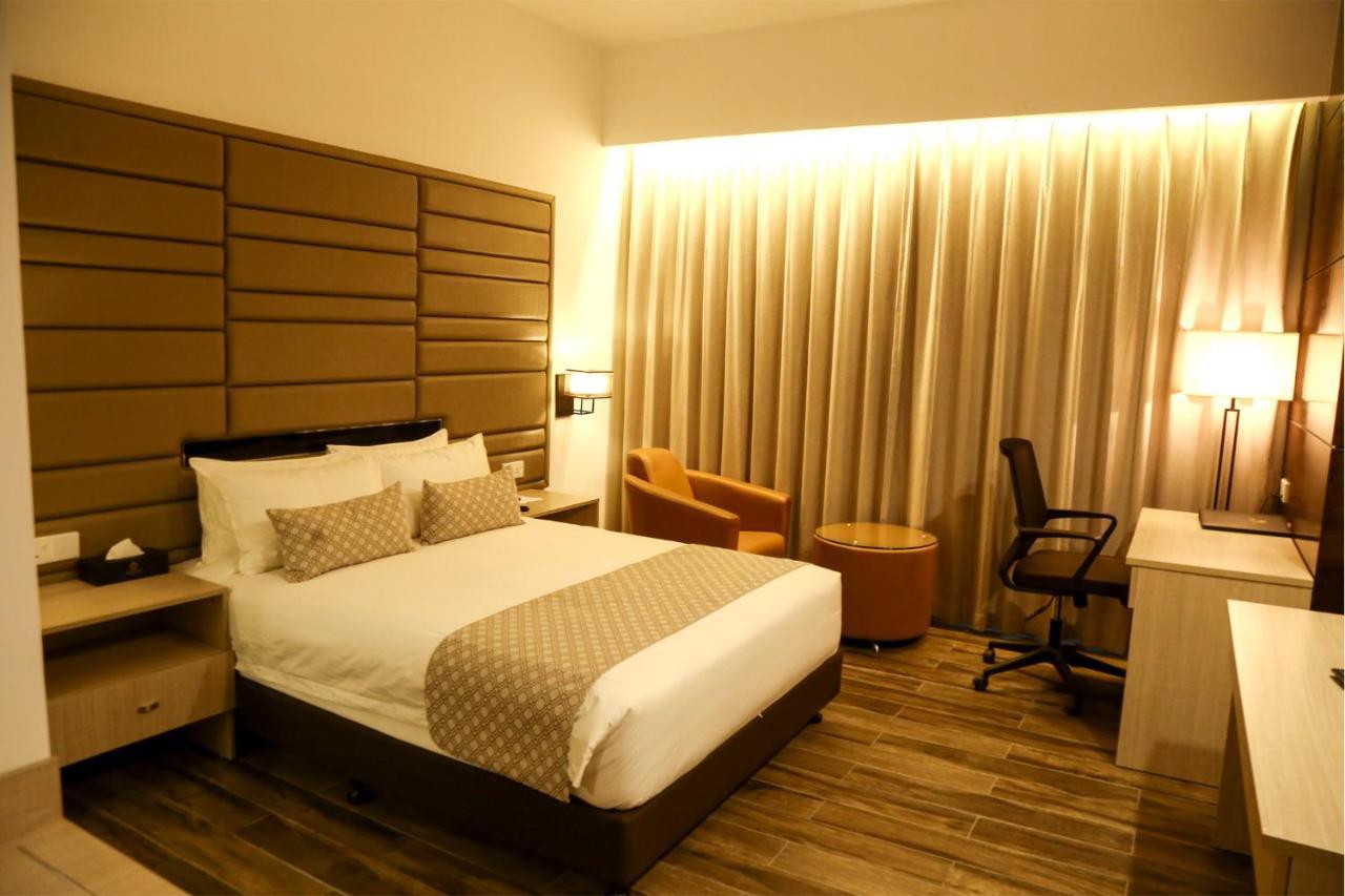 Best Western Sks Chattogram จิตตะกอง ภายนอก รูปภาพ